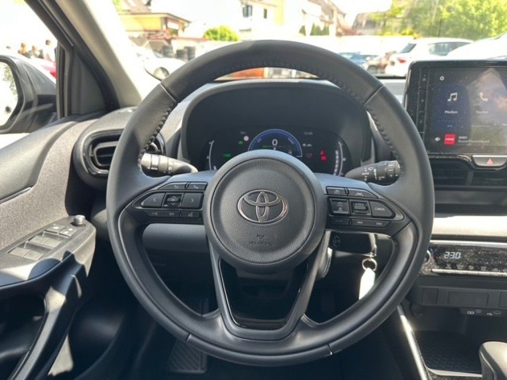 Foto 1 - Yaris Hybrid 116 1.5 VVT-i Teamplayer (XPA1), Shimmering Silber Metallic