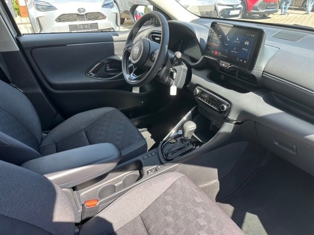 Foto 1 - Yaris Hybrid 116 1.5 VVT-i Teamplayer (XPA1), Shimmering Silber Metallic