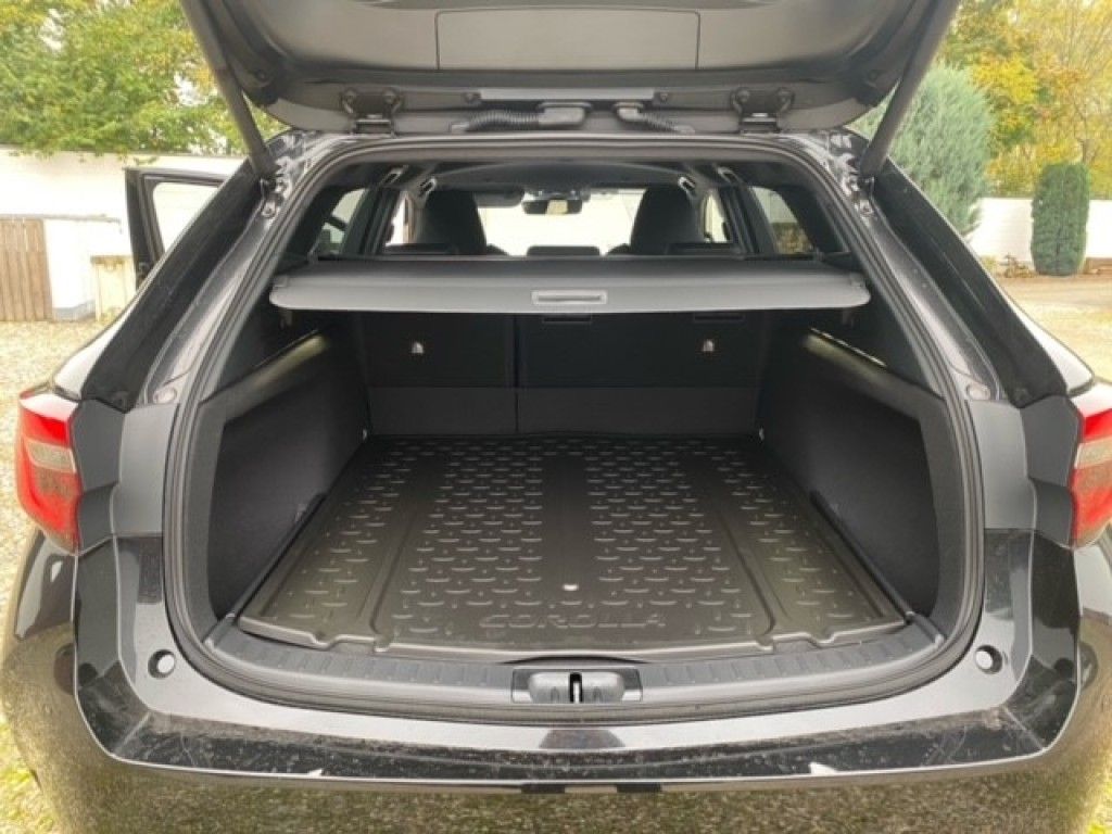 Foto 1 - Corolla Touring Sports 1.8 Hybrid Teamplayer (ZE1HE), Mysticschwarz Mica